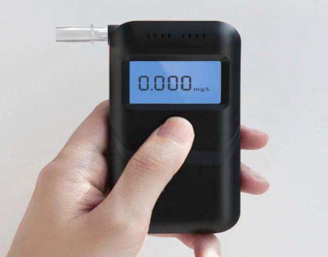 How to choose an alcohol detector?