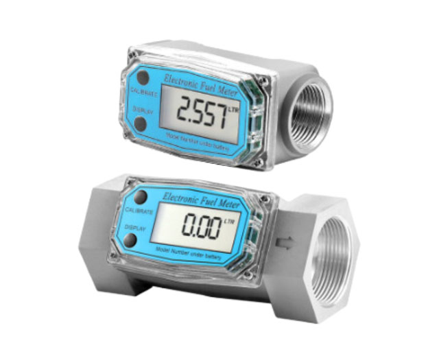 Integral liquid flow meter use for diesel petrol