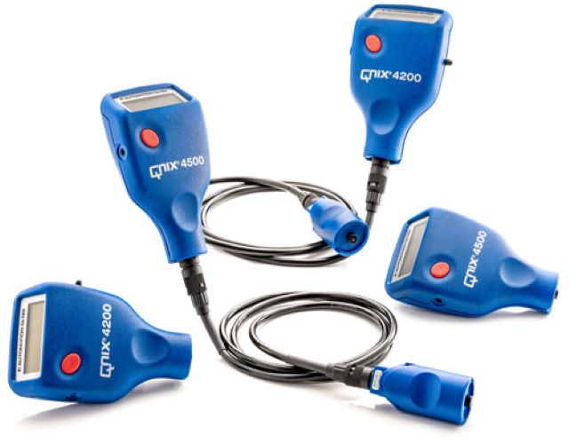 QNix® 1500 expert uses coating thickness gauges